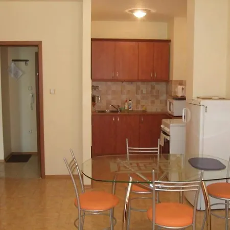 Nina Apartman Sunny Apartment *